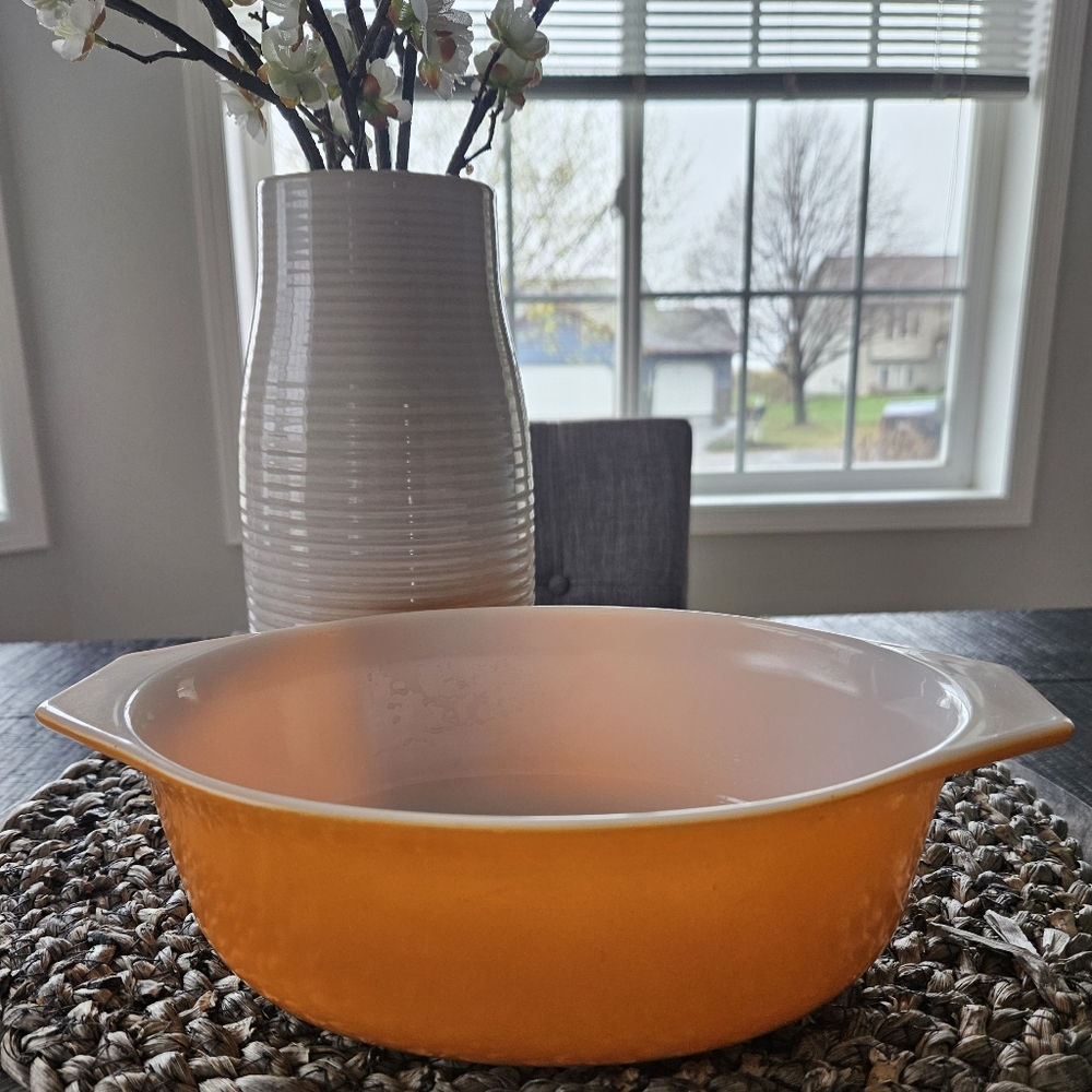 Pyrex 1 1/2 QT Dish